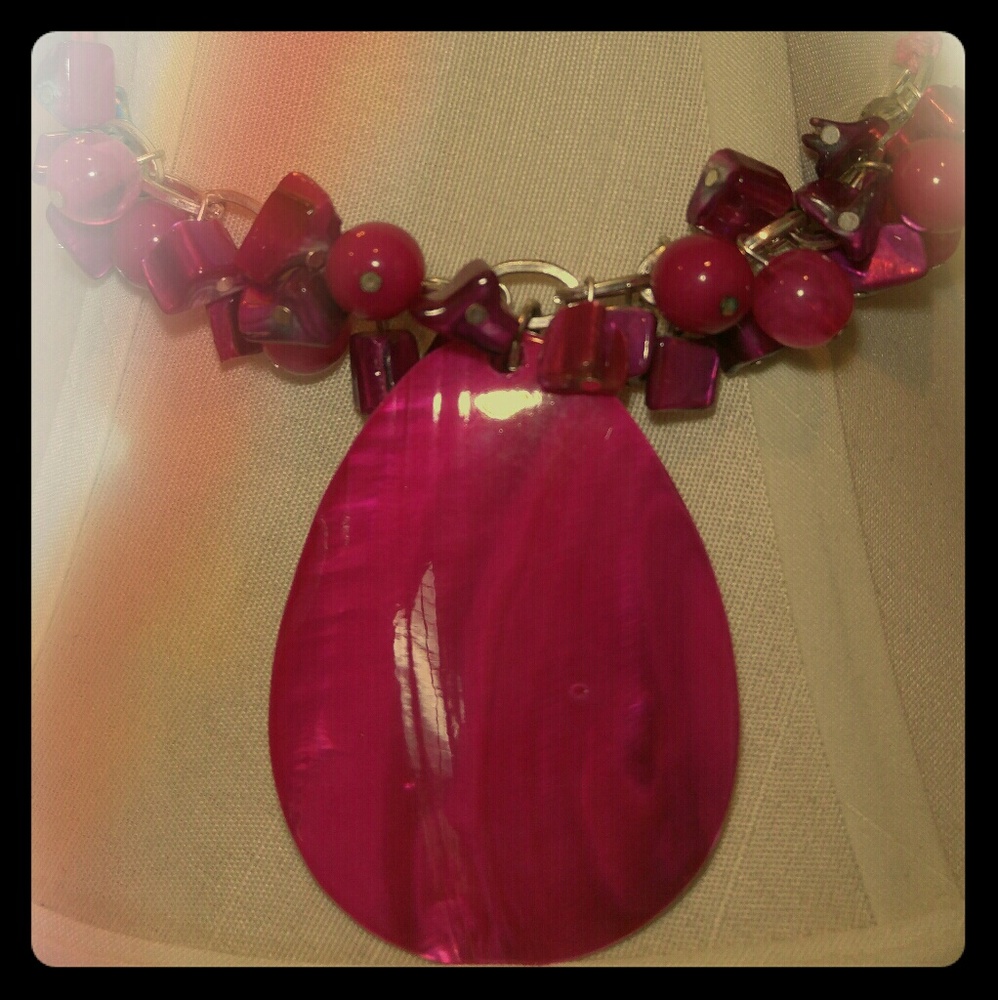 Chic pink beaded necklace with matching earrings